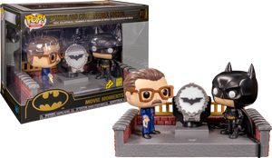 Batman Begins Funko Pop! Movie Moment Batman and James Gordan with Light-Up Bat-Signal #291